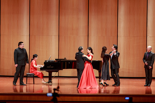 中韩交流音乐会现场 (2)_副本.jpg 中韩交流音乐会现场 (2)_副本.jpg