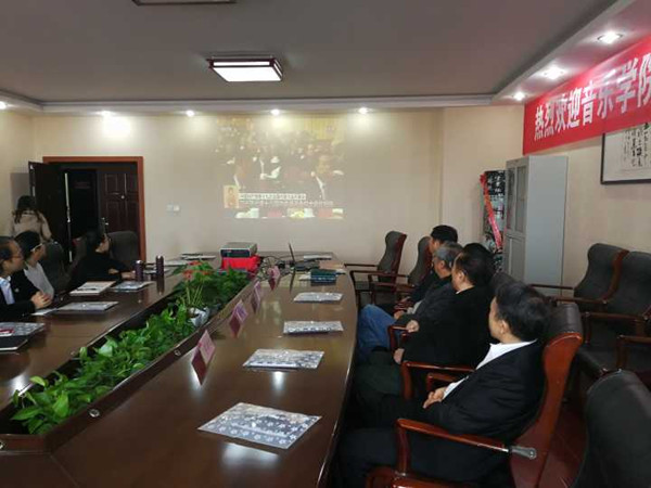 音乐学院观看十九大1修改.jpg 音乐学院观看十九大1修改.jpg