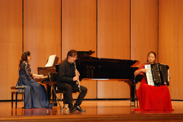 专场33.jpg 专场33.jpg