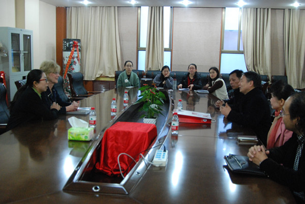 学院领导与简海耶教授座谈.jpg 学院领导与简海耶教授座谈.jpg