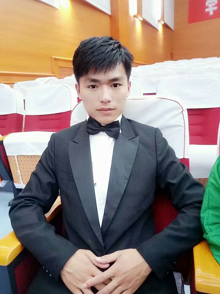 位忠伟.jpg 位忠伟.jpg